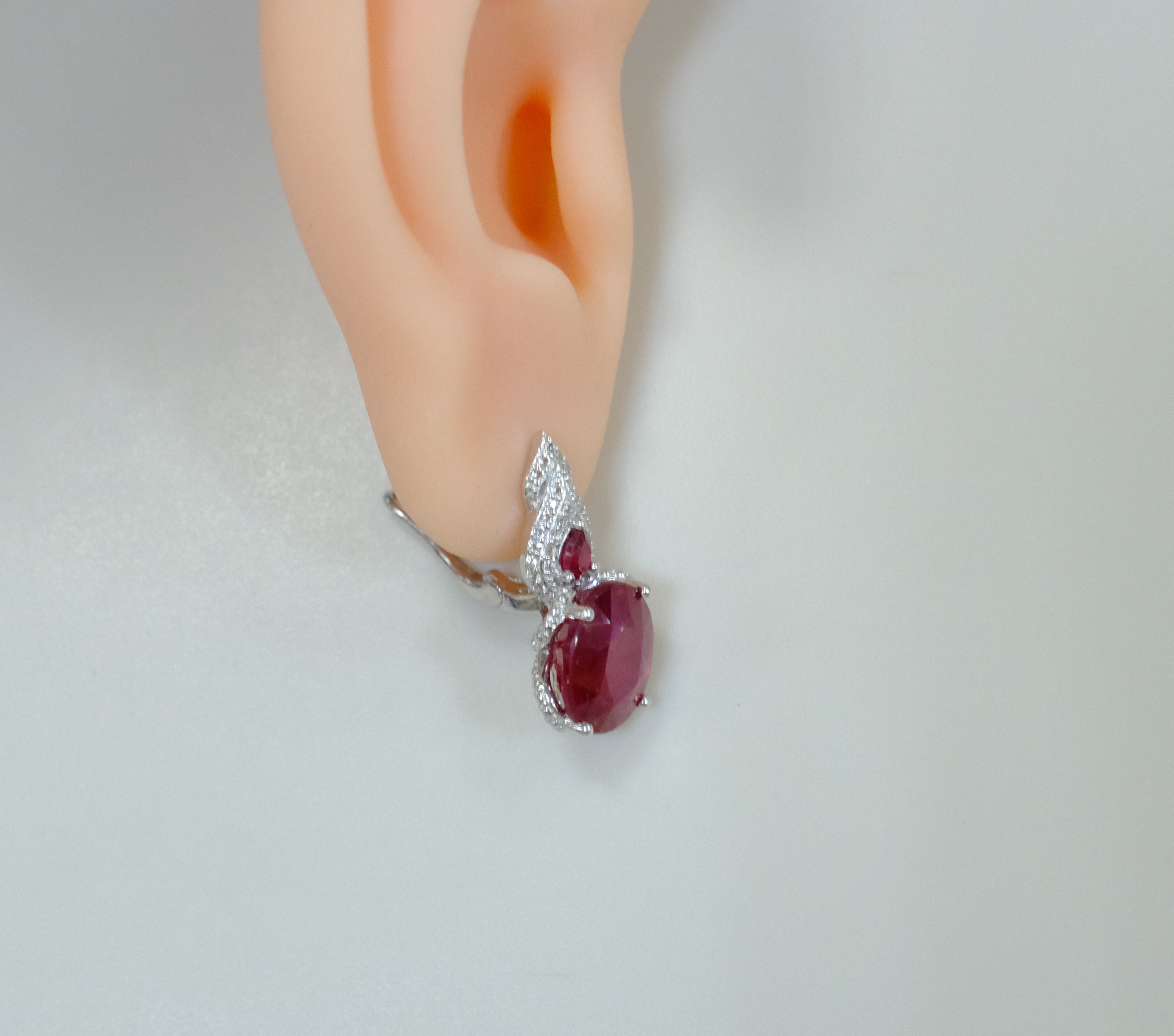 Серебряные серьги с рубинами
